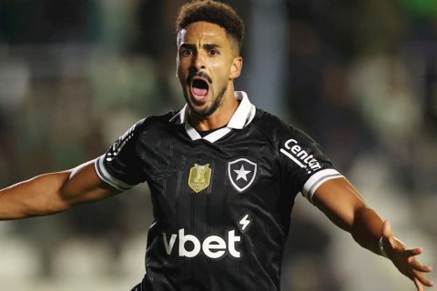 Espanhol brilha na estreia e Botafogo vira sobre o Juventude no Brasileirão