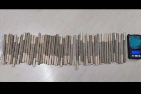 Traficante foge pelo rio Negro e abandona 56 cigarros de maconha na Feira da Manaus Moderna