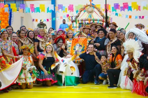 Arraial celebra Dia do Folclore em Parintins