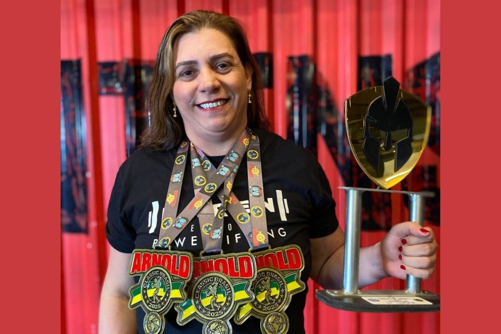 Karen Peixoto quebra recorde brasileiro e garante vaga no Mundial de Powerlifting