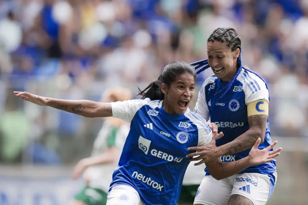 Cruzeiro perde do Palmeiras, mas vai à final do Brasileirão Feminino Cruzeiro perde do Palmeiras, mas vai à final do Brasileirão Feminino