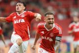 Internacional supera Fortaleza no Beira-Rio e se afasta do Z4 no Brasileirão
