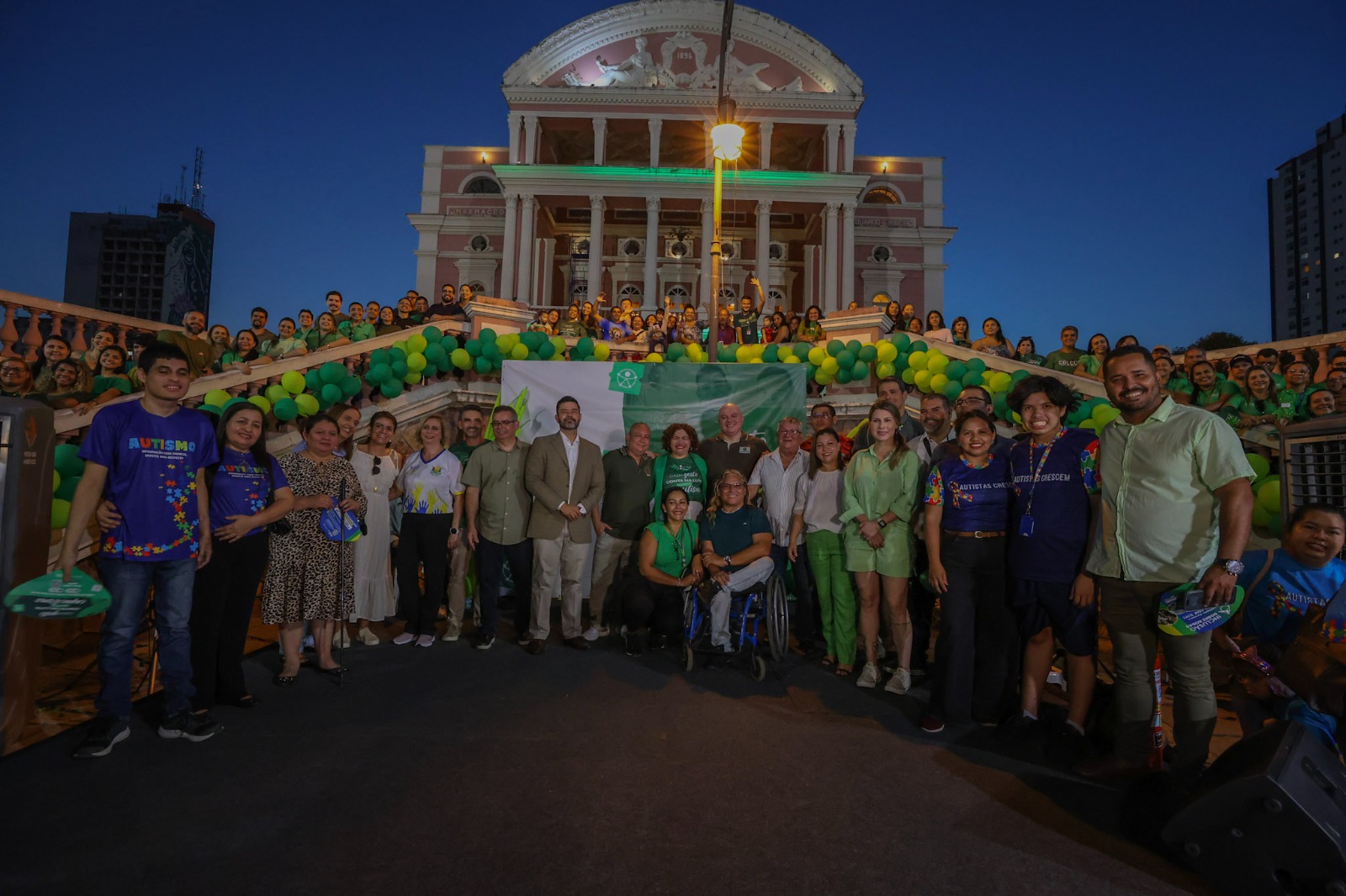 Setembro Verde: Teatro Amazonas &eacute; iluminado em homenagem &agrave; luta pelos direitos da pessoa com defici&ecirc;ncia
