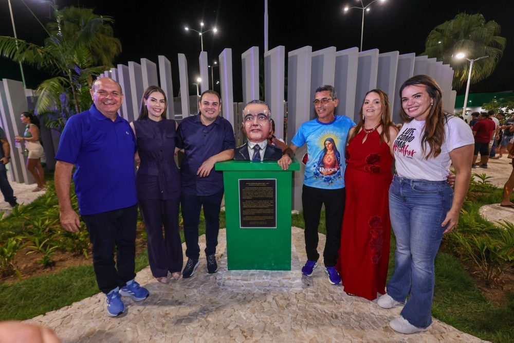 Praça da Bandeira é entregue revitalizada em Manicoré