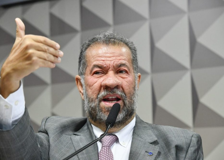 CPMI do INSS ouve ex-ministro Carlos Lupi nesta segunda-feira (08)