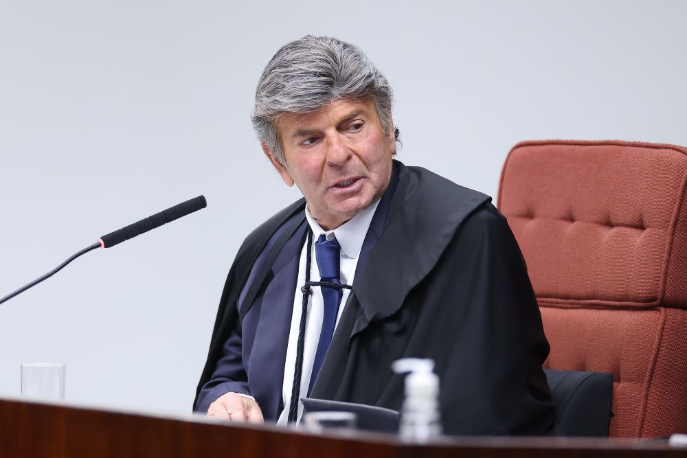 Fux vota para manter presos pai e primo de Vorcaro