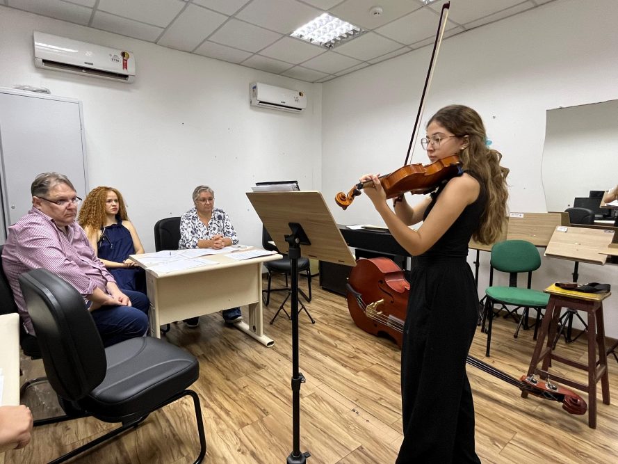 UEA aplica provas de habilidades para Música, Dança e Teatro