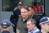 Bolsonaro apresenta melhora parcial após internação em hospital de Brasília