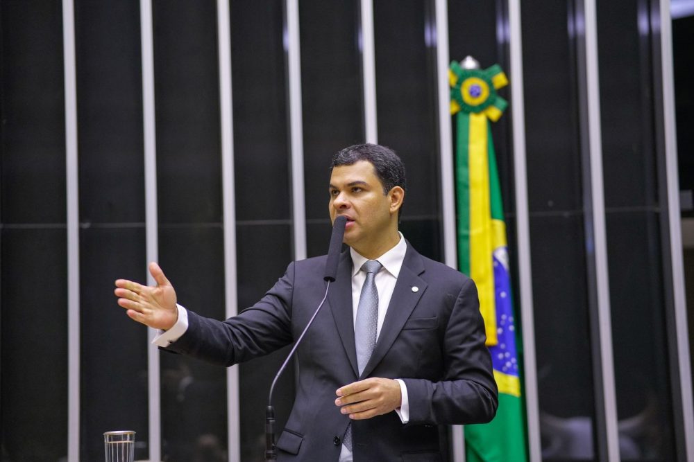 Saullo Vianna destinou R$ 267 milhões a áreas essenciais em todo o Amazonas