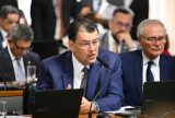Eduardo Braga celebra aprovação da MP que amplia gratuidade na conta de luz