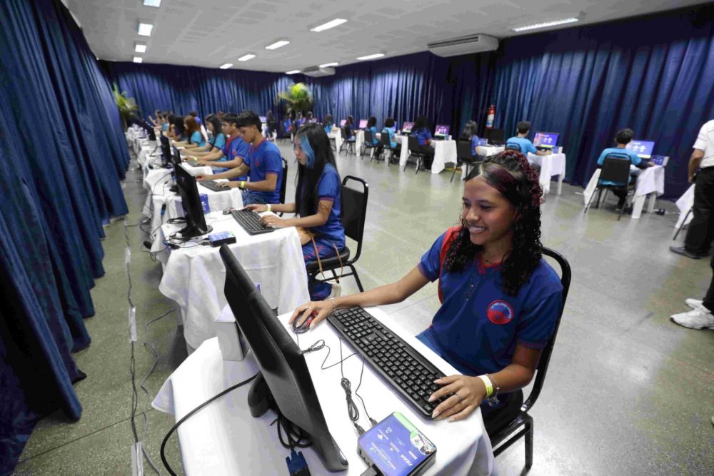 Seduc-AM recebe 2,5 mil minicomputadores para ampliar ensino digital nas escolas estaduais