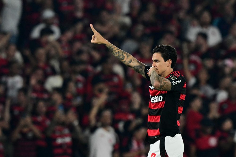 Flamengo vence Estudiantes no Maracanã e larga na frente nas quartas da Libertadores