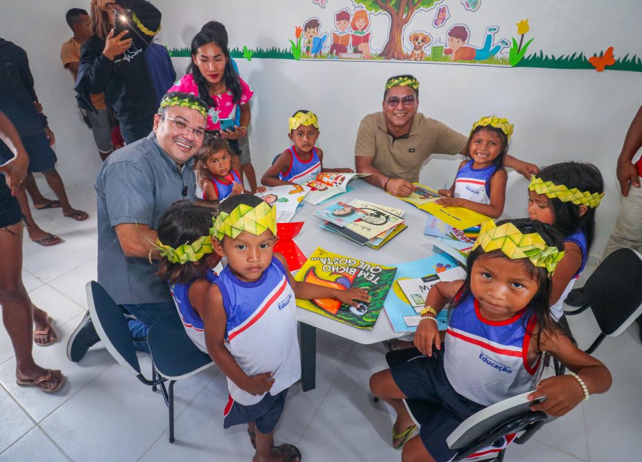 Prefeitura de Barreirinha entrega escola indígena na Aldeia Nova Sateré