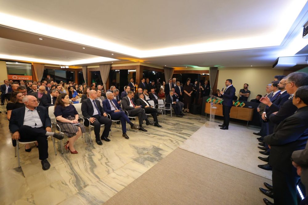 Amazonas recebe prêmio por iniciativa que integra gás natural à transição energética