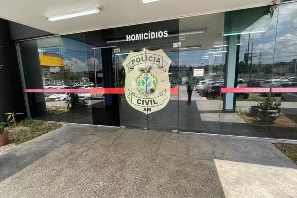 Homem é morto a pauladas por vizinhos no bairro Japiim Homem é morto a pauladas por vizinhos no bairro Japiim
