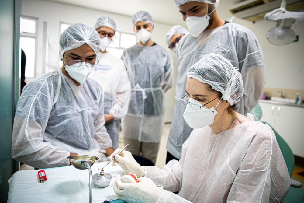 Centro de Especialidades Odontológicas da UEA oferece reabilitação facial sem custo e muda histórias de vida