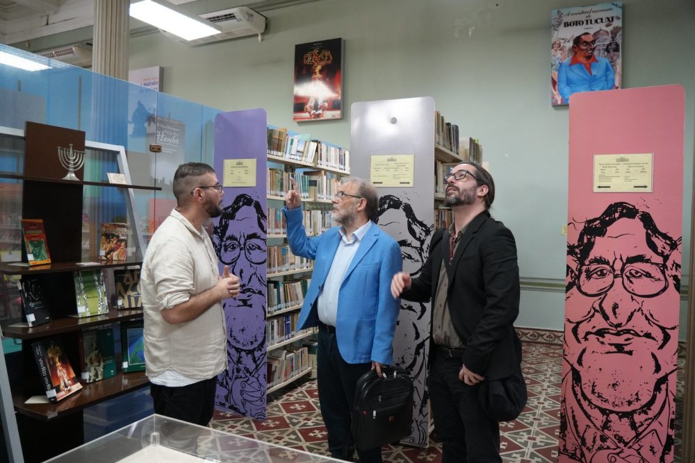 Biblioteca Pública do Amazonas recebe visita do presidente da Fundação Biblioteca Nacional
