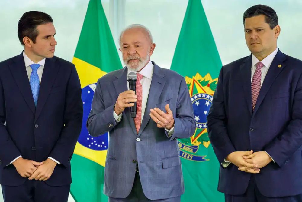 Presidente Lula discute prioridades do governo com Motta e Alcolumbre Presidente Lula discute prioridades do governo com Motta e Alcolumbre