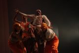 Espetáculo propõe viagem lúdica e reflexiva para crianças no palco do Teatro Amazonas
