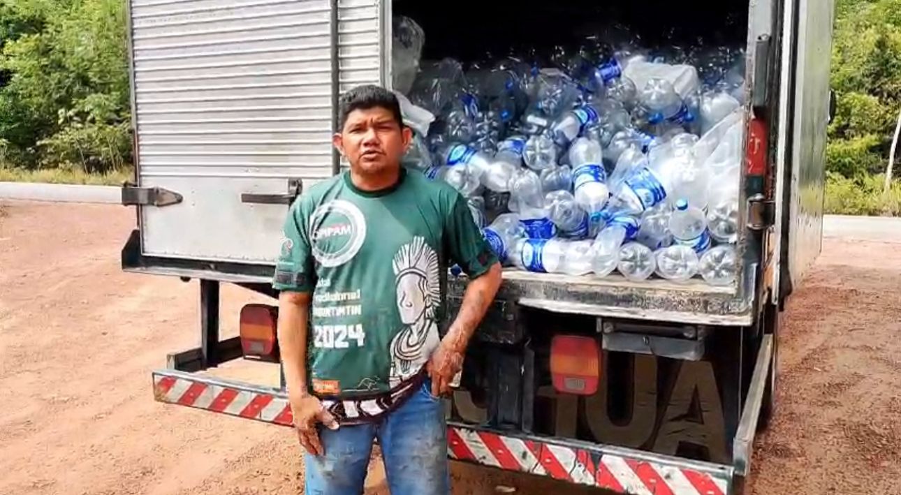 Prefeitura mobiliza sociedade e povos indígenas em campanha de arrecadação de garrafas PET Prefeitura mobiliza sociedade e povos indígenas em campanha de arrecadação de garrafas PET