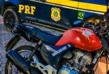 PRF flagra motocicleta com placa adulterada em Manaus