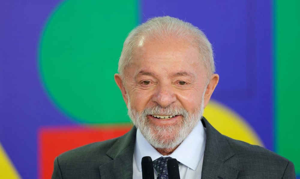 Lula celebra isenção do IR para quem ganha até R$ 5 mil