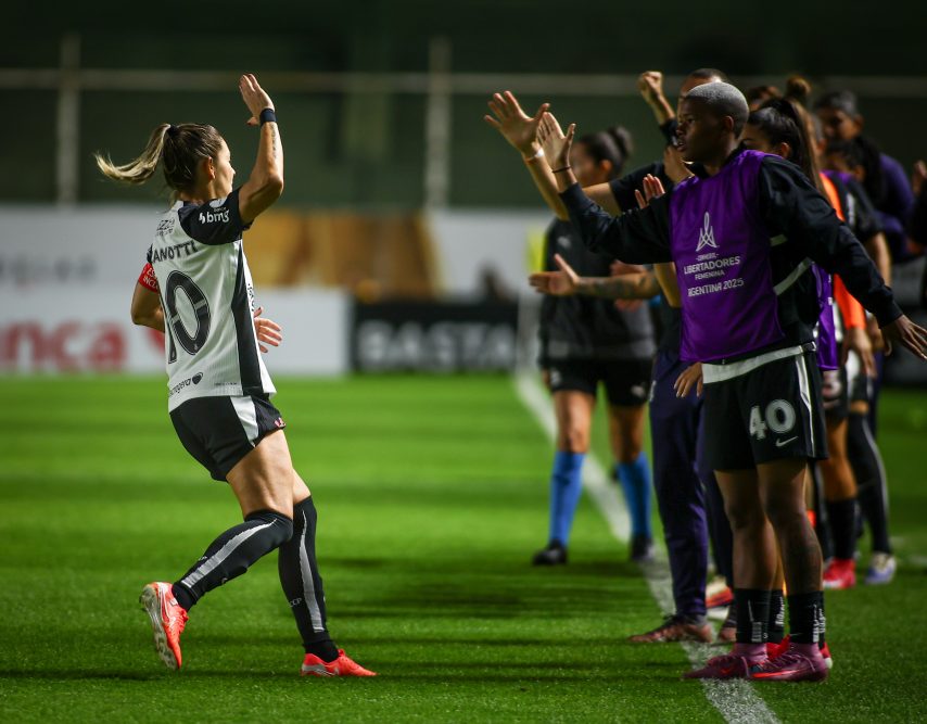 Corinthians supera Santa Fe e avança às quartas da Libertadores Feminina
