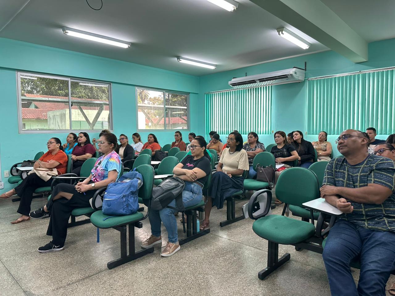 Parintins e UFAM iniciam forma&ccedil;&atilde;o de professores em Educa&ccedil;&atilde;o Inclusiva