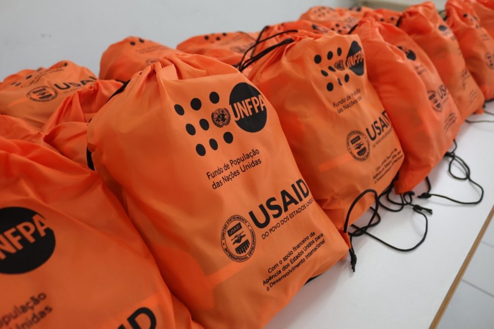 Mulheres em situação de vulnerabilidade recebem kits de higiene no Amazonas