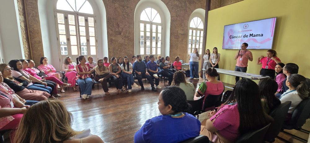 Servidoras da Prefeitura de Manaus recebem ações de cuidado e conscientização no ‘Outubro Rosa’