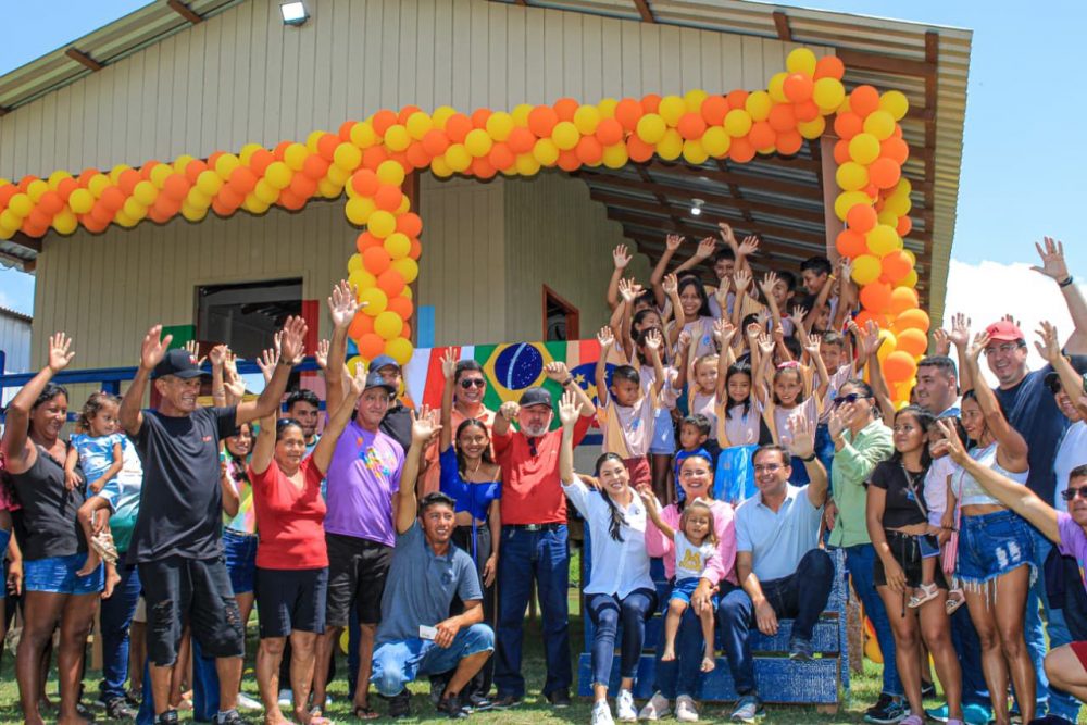 Parintins inaugura três novas escolas na zona rural