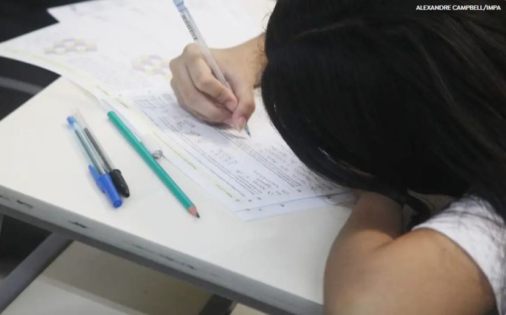 Leitura e domínio de conceitos marcam 1º dia do Enem 2025