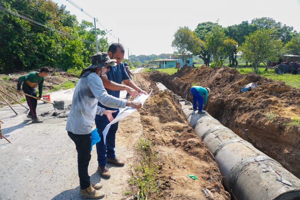 Prefeitura intensifica drenagem no bairro Macurani Prefeitura intensifica drenagem no bairro Macurani