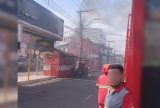 Poste de energia pega fogo e deixa bairro da zona leste de Manaus sem luz