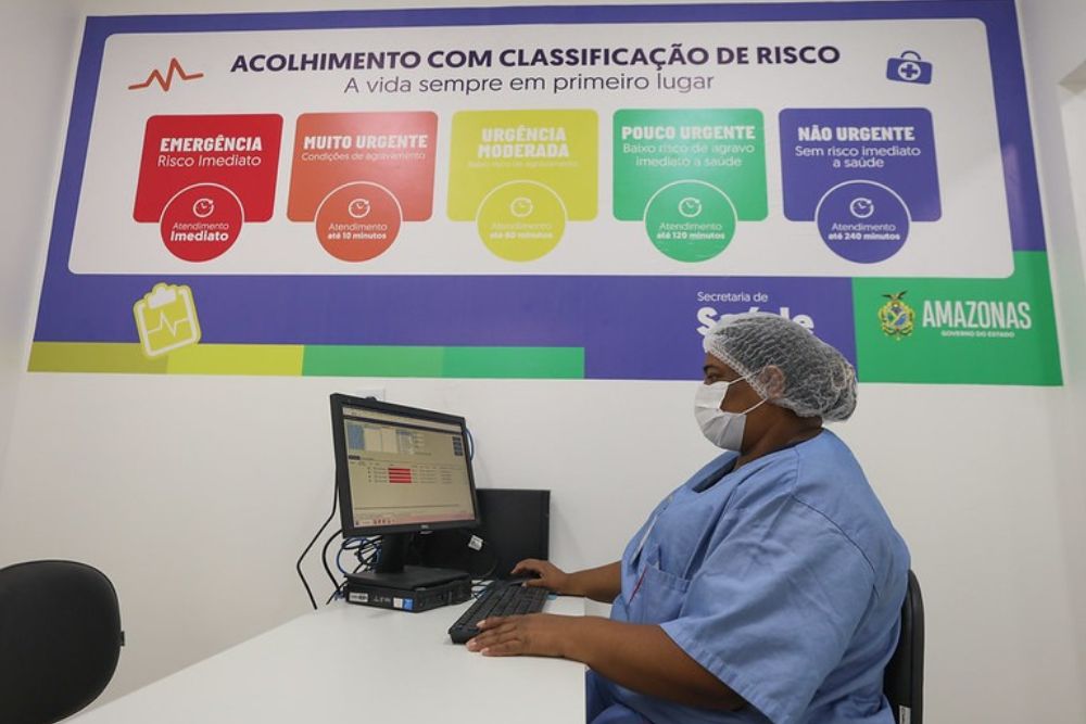 Platão Araújo implementa modelo Fast Track e melhora atendimento à população em Manaus