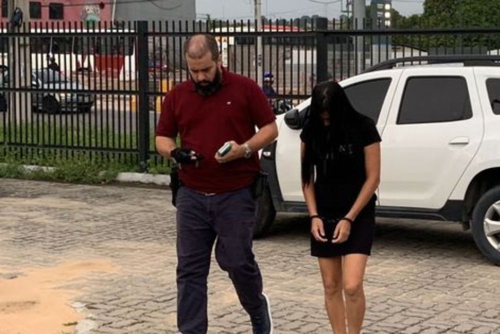 Namorada de homem assassinado em shopping na Ponta Negra &eacute; presa por suspeita de envolvimento