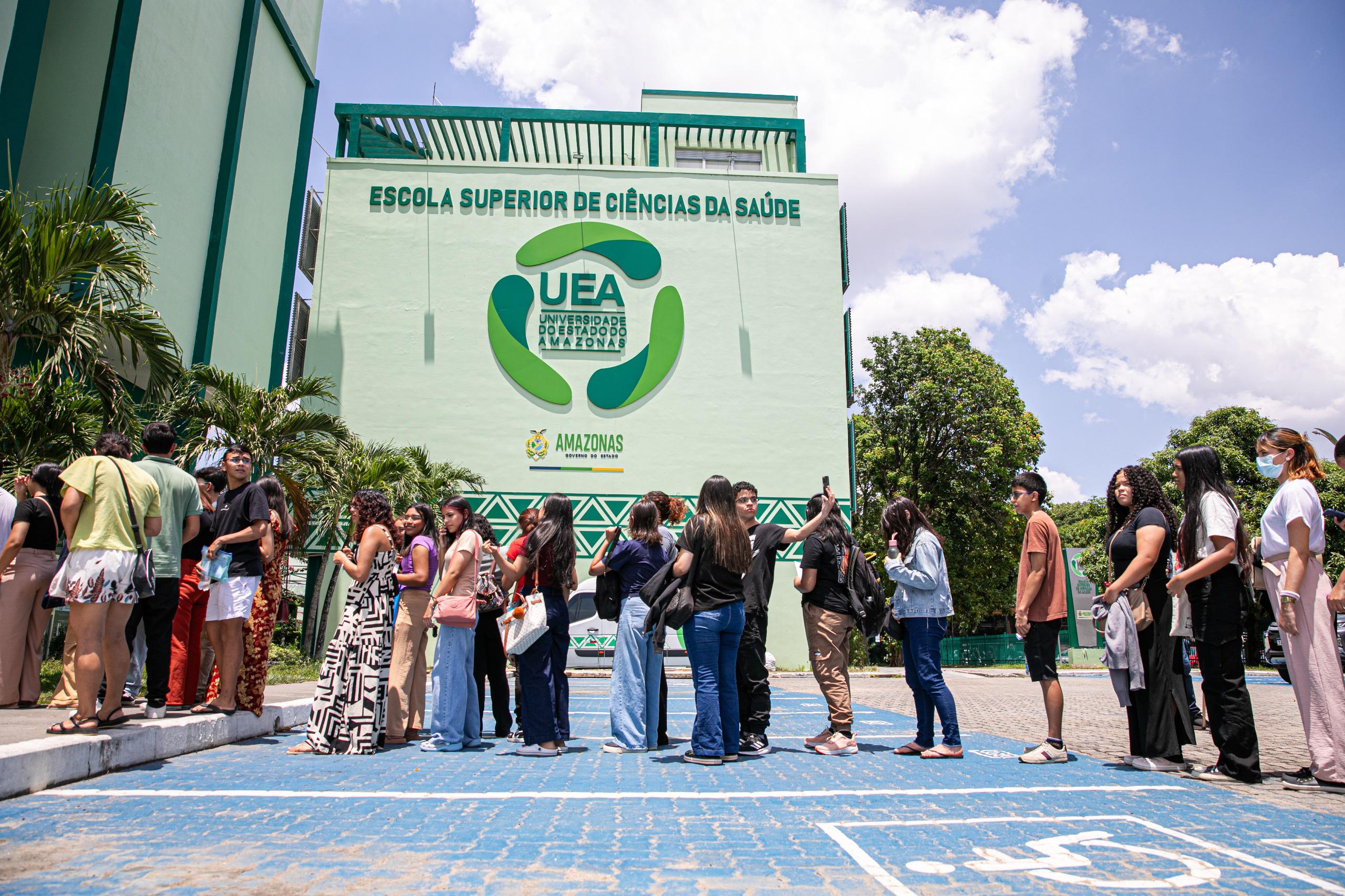 Expectativa e dedicação marcam aplicação das provas do SIS da UEA