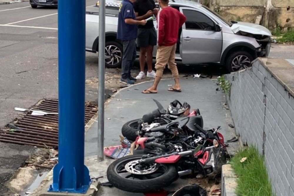 Motociclista fica gravemente ferido em colisão na avenida João Valério, em Manaus