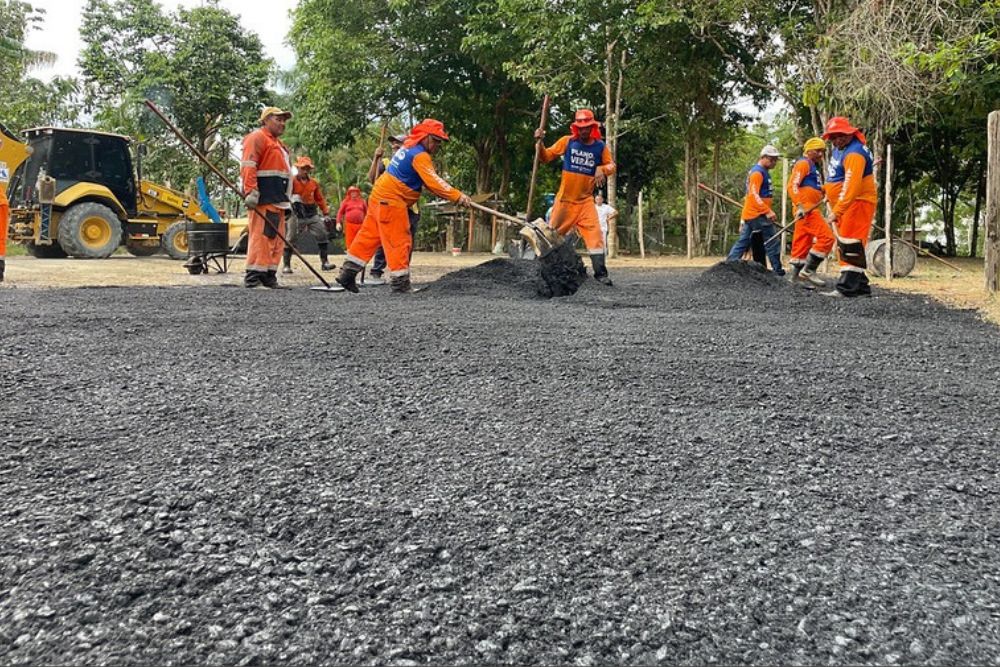Ramal do Jambo ganha novo asfalto com obras da Prefeitura de Manaus