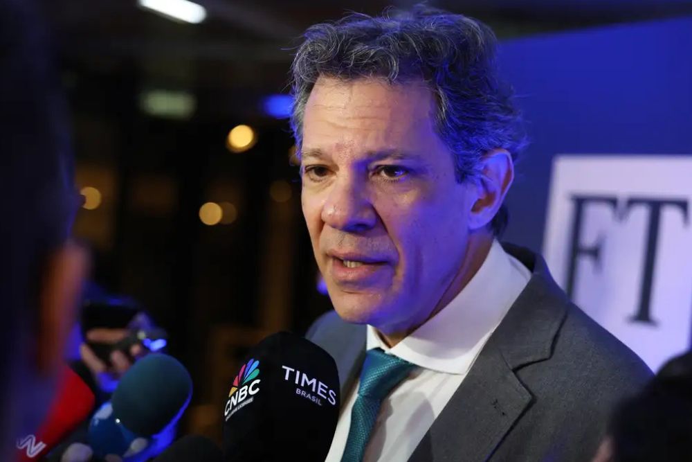 “Dia muito importante para o Brasil”, diz Haddad sobre isenção do IR