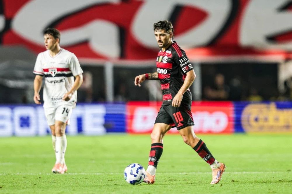 São Paulo arranca empate e impede Flamengo de assumir liderança do Brasileirão