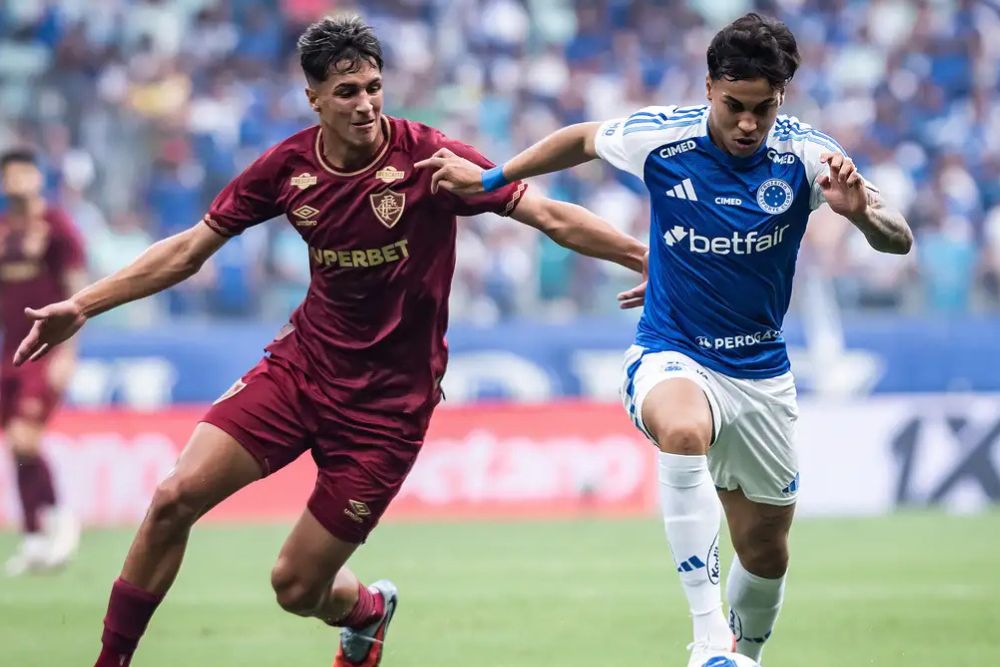 Cruzeiro empata com Fluminense e se complica na briga pelo título do Brasileirão