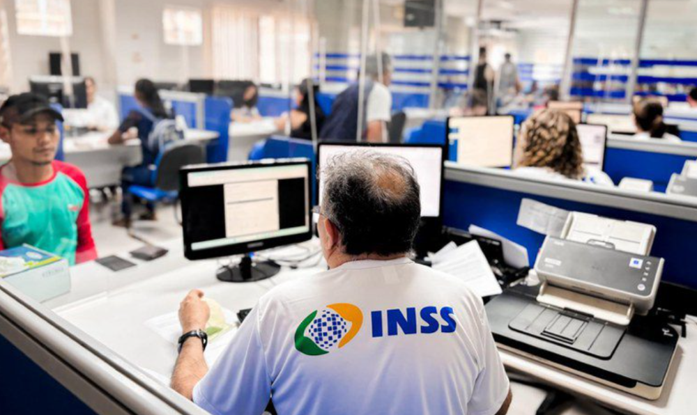INSS retoma atendimento presencial em agências de todo o Brasil