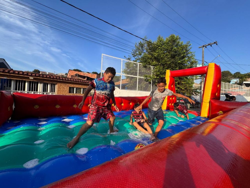 Projeto Rua do Esporte leva atividades físicas e recreativas a bairros de Manaus