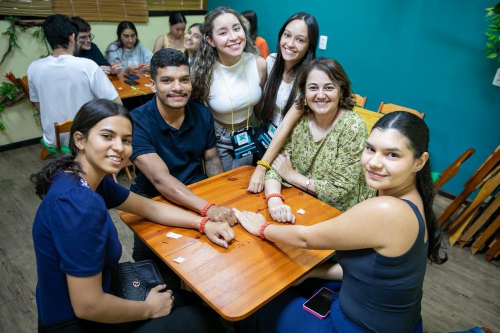 UEA promove sarau que integra arte e formação em saúde