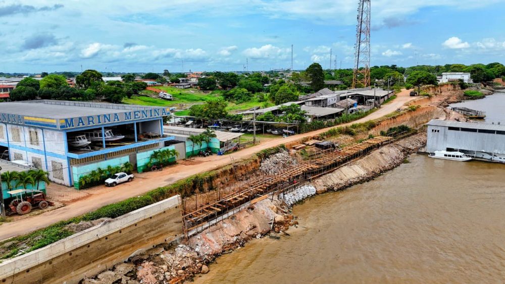 Parintins acelera obras do Muro de Arrimo com apoio de emenda federal