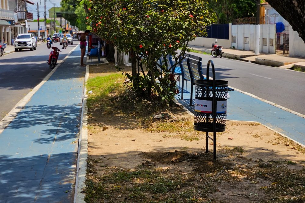 Parintins instala 70 lixeiras públicas para reforçar limpeza urbana
