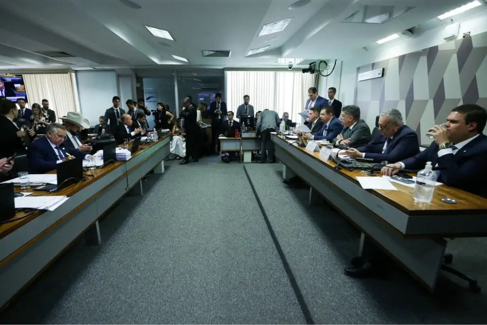 CPMI do INSS cancela sess&atilde;o ap&oacute;s investigados apresentarem atestado e Habeas Corpus