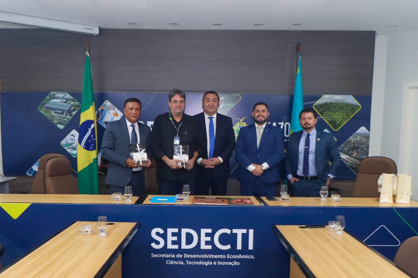 Cazaquistão quer ampliar cooperação com o Amazonas