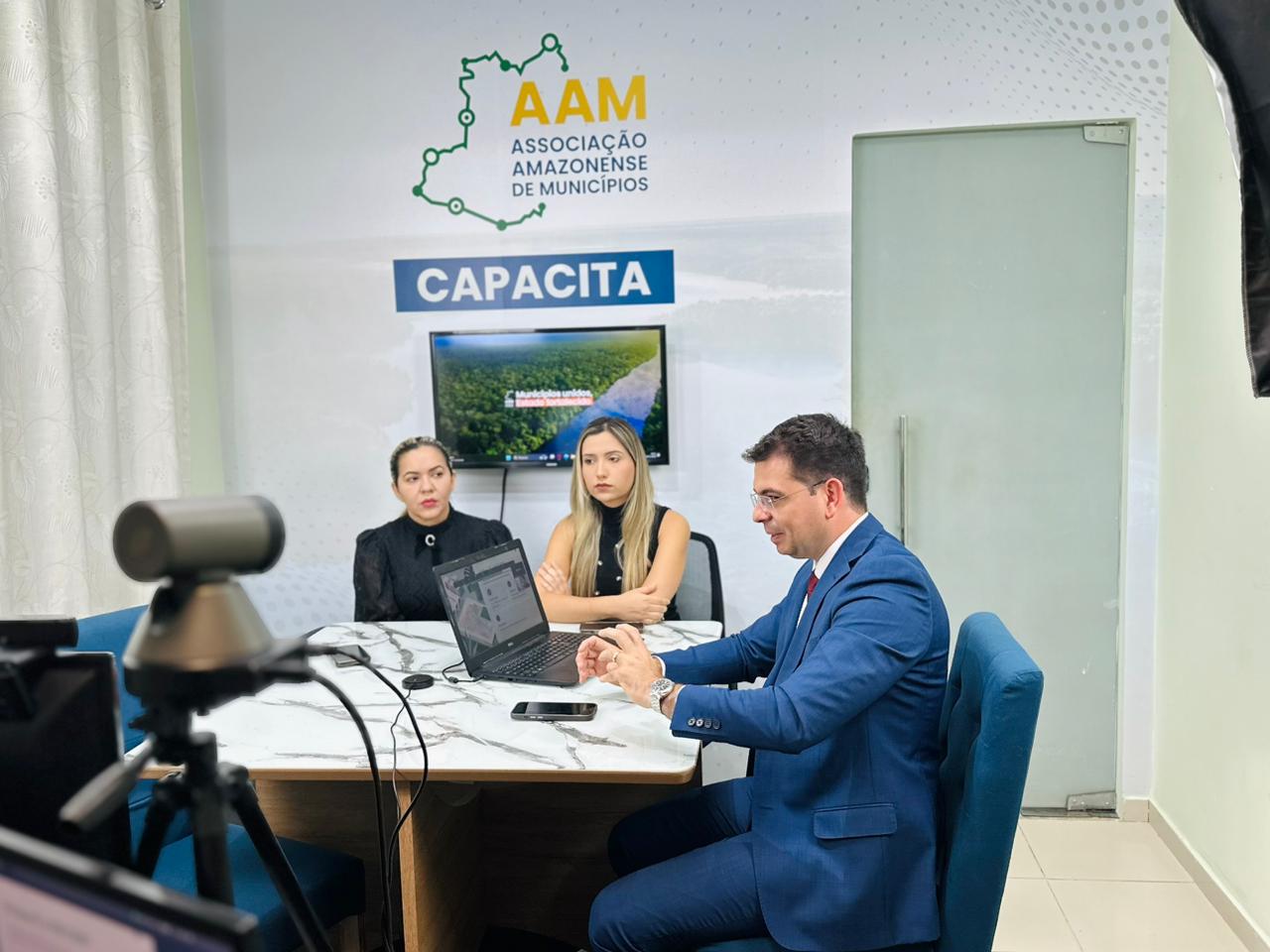 Defensoria Pública orienta municípios sobre regularização fundiária em palestra do AAM Capacita